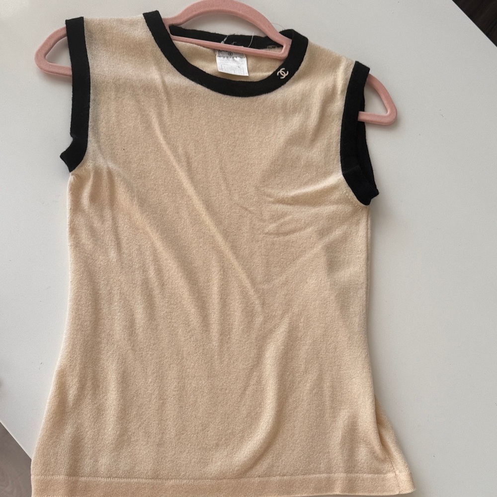 Chanel cashmere top